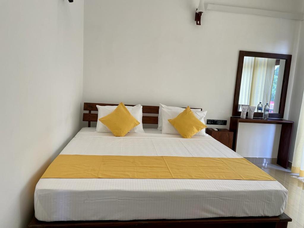 Theon Resort Holambra Exterior foto